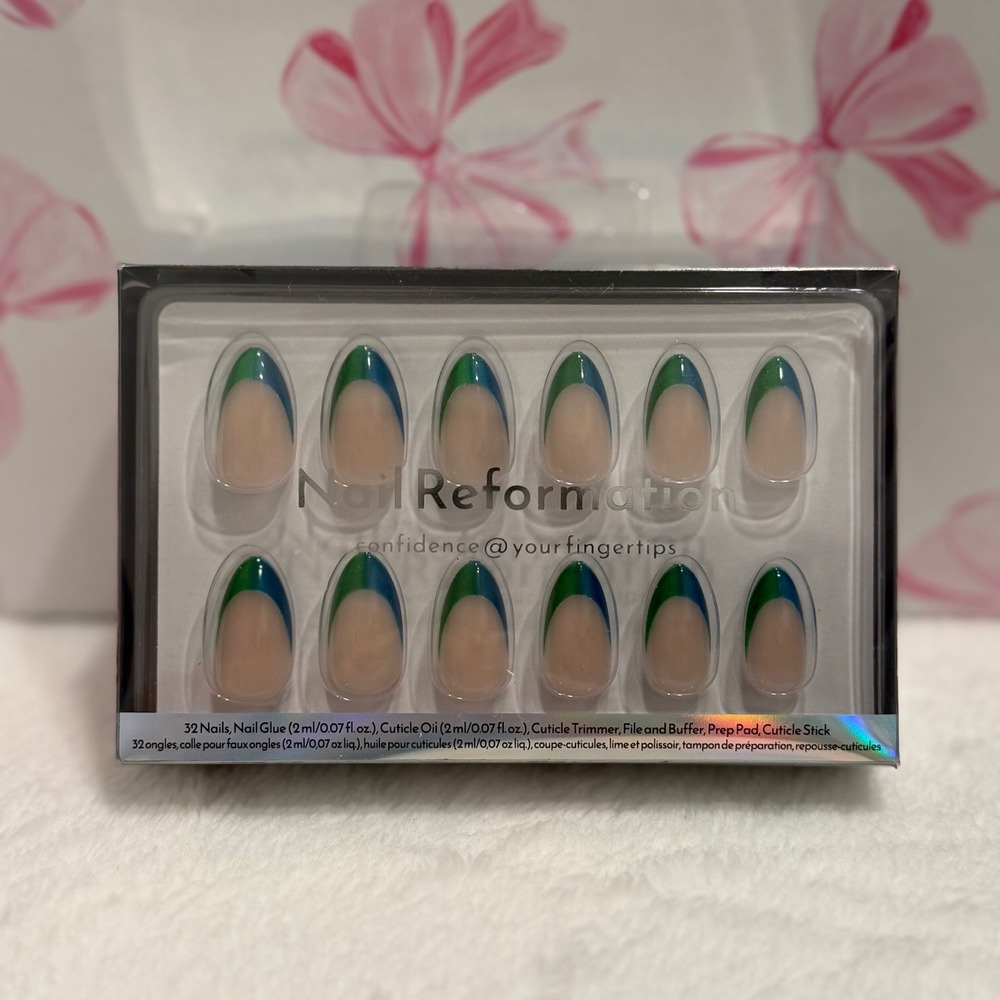 Nail‎ Reformation Press On Nails Green Blue Tips Almond Shape
